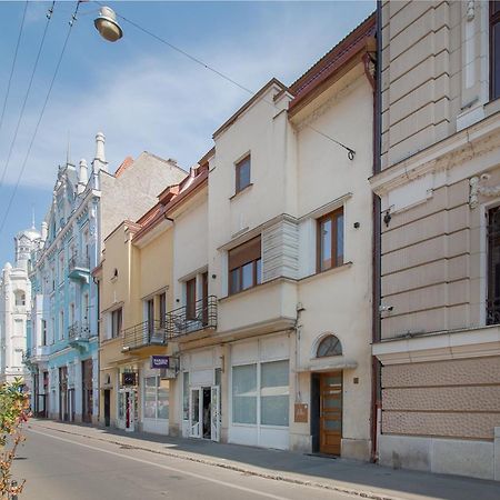 Oasis Rooms Oradea Ngoại thất bức ảnh
