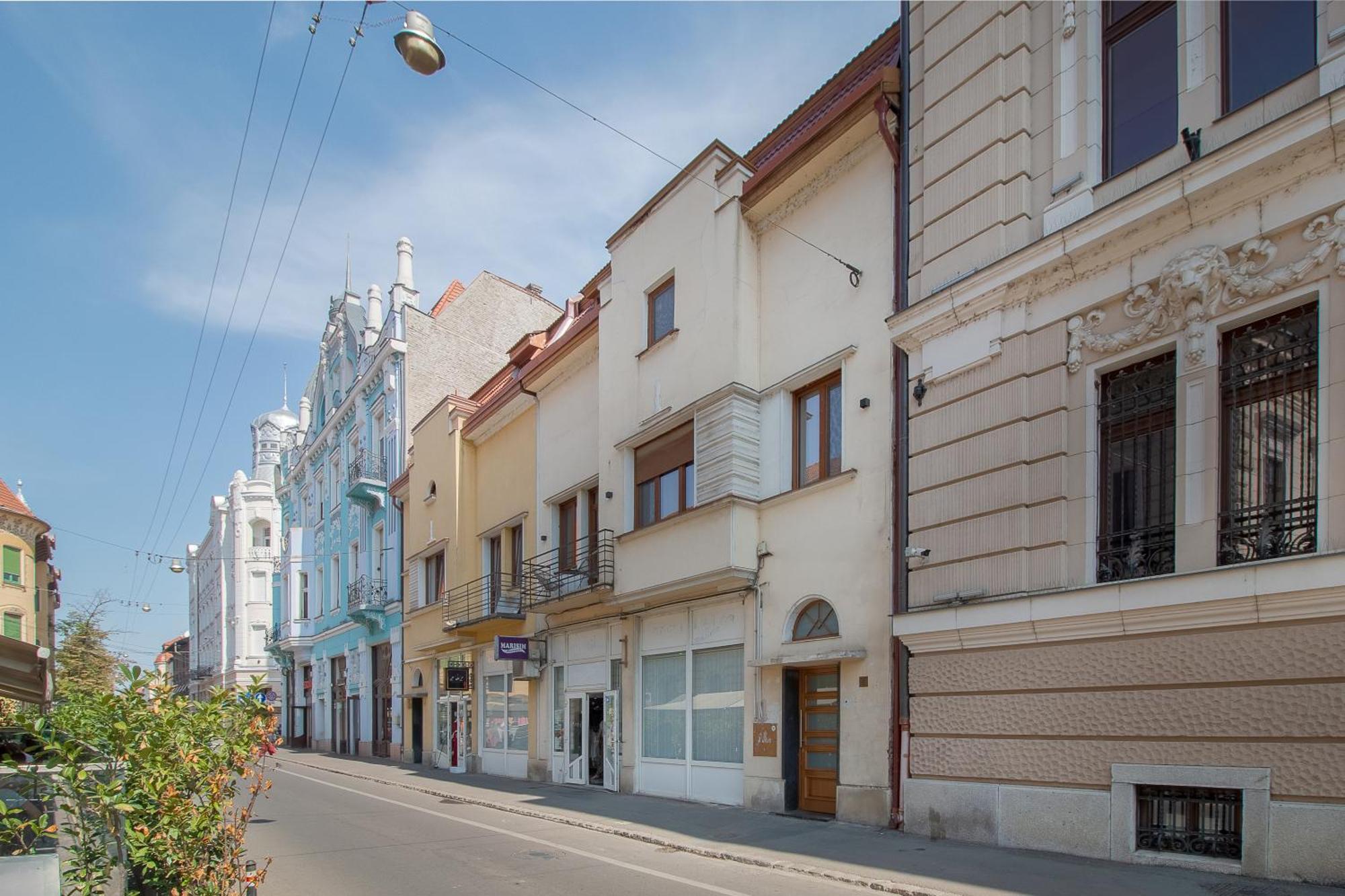 Oasis Rooms Oradea Ngoại thất bức ảnh
