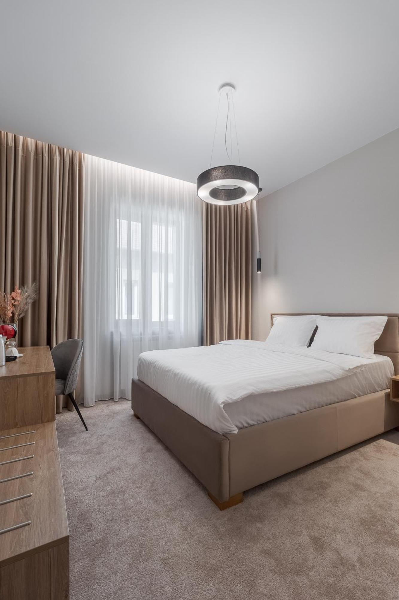 Oasis Rooms Oradea Ngoại thất bức ảnh
