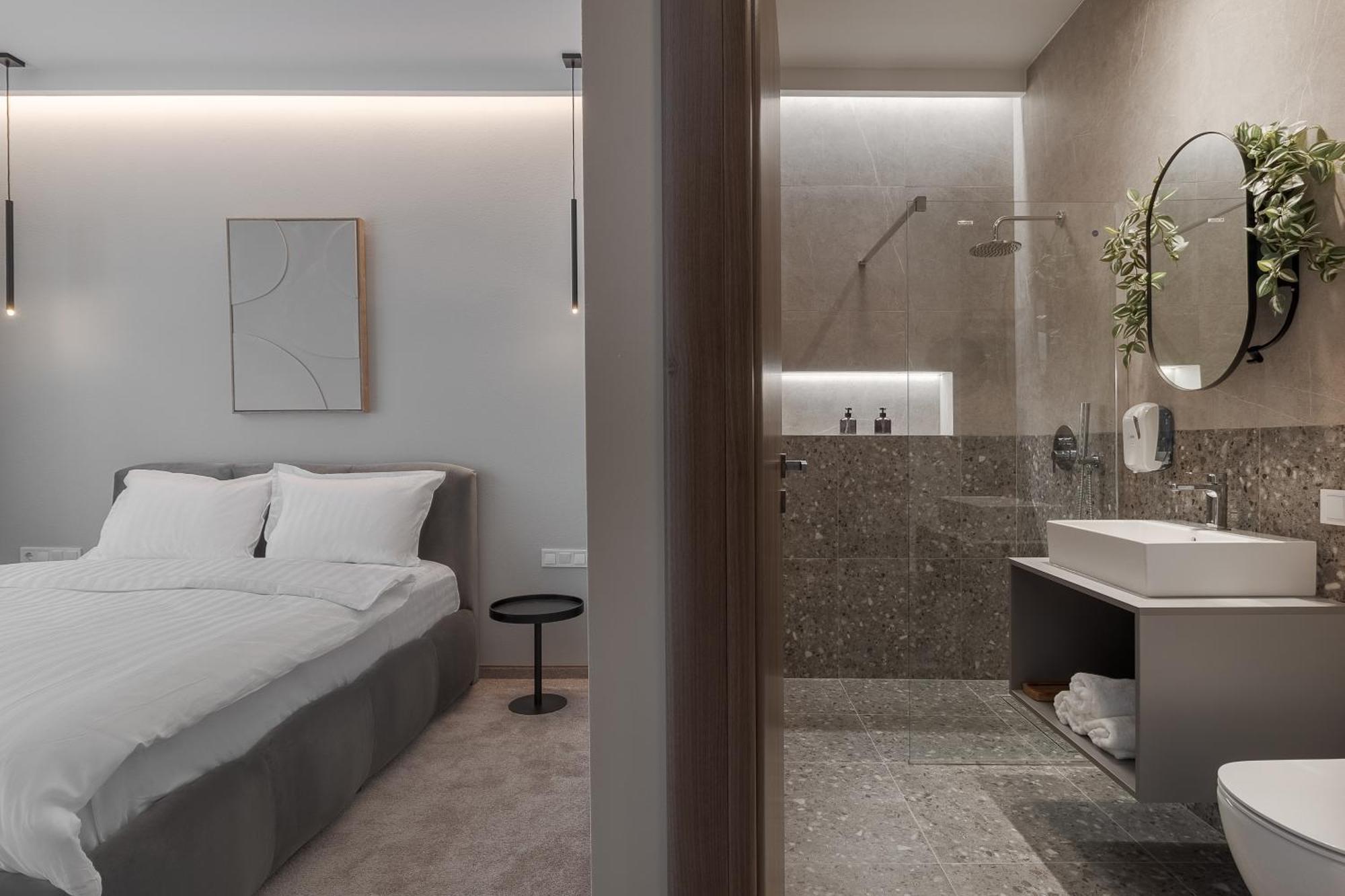 Oasis Rooms Oradea Ngoại thất bức ảnh